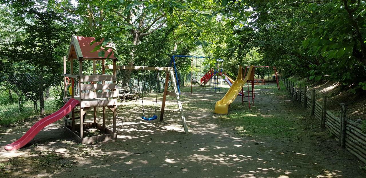 Agriturismo Ricciardelli Villa Contrada  ภายนอก รูปภาพ