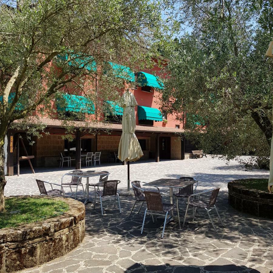 Agriturismo Ricciardelli Villa Contrada  ภายนอก รูปภาพ