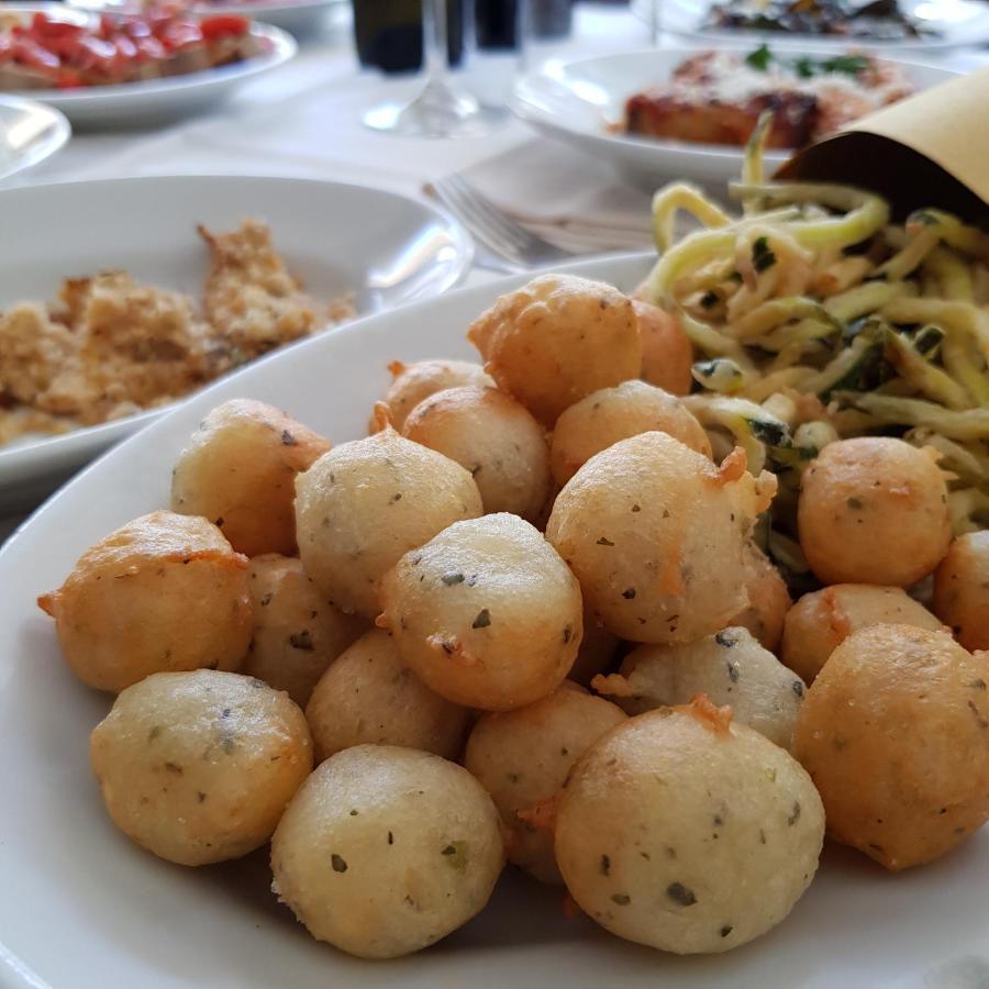 Agriturismo Ricciardelli Villa Contrada  ภายนอก รูปภาพ
